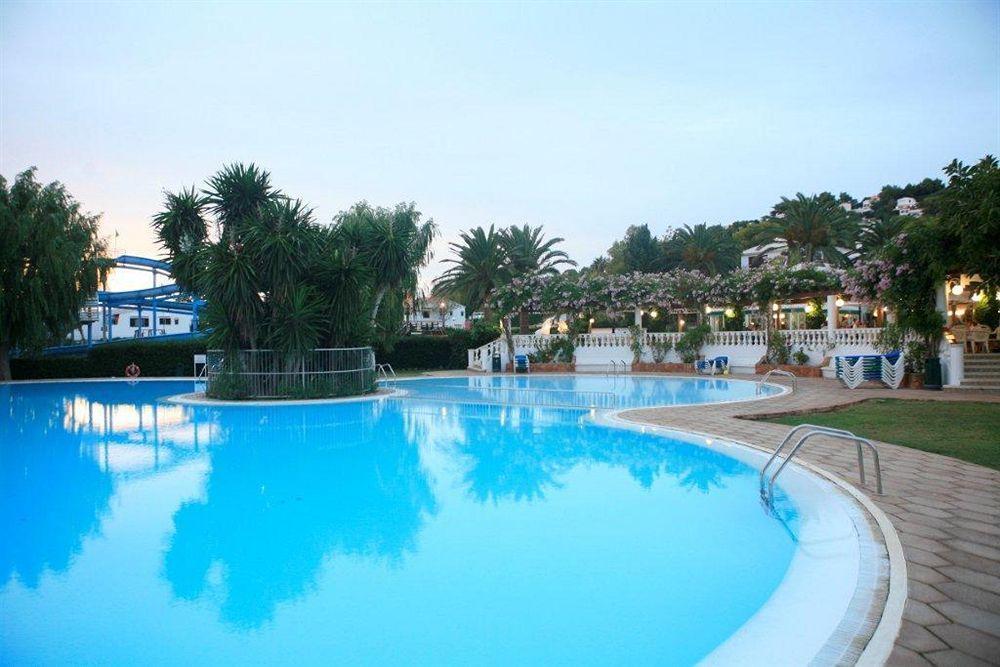 Apartamentos Son Bou Playa Gold מראה חיצוני תמונה